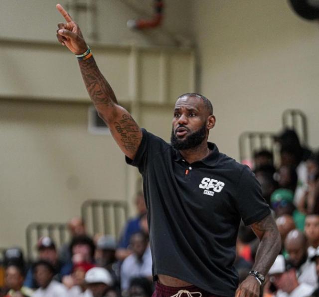 开云登录入口地址-排面！詹皇二儿子轰12分 老詹当教练 NBA8队考察